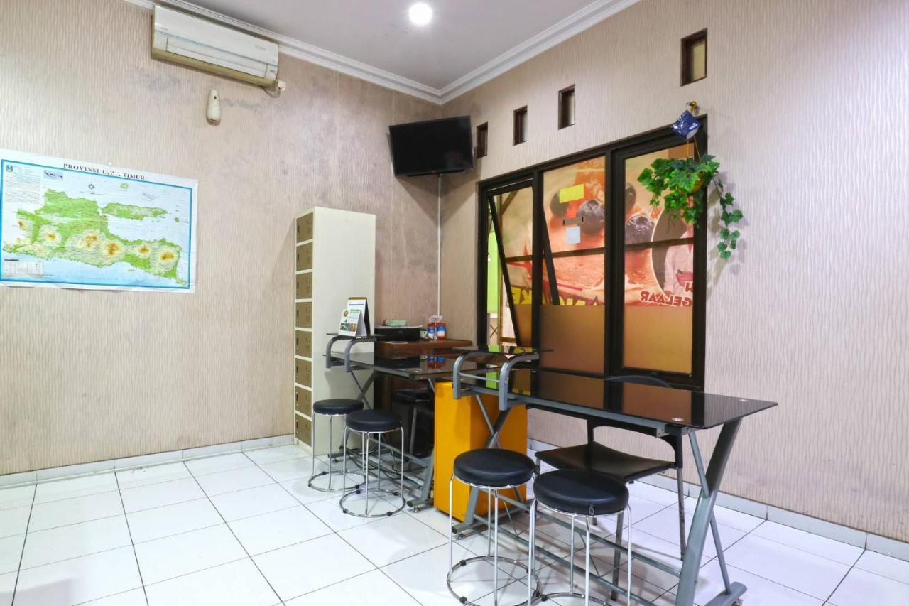 Pondok Backpacker Malang Exterior foto